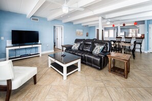 Living Room - Take in the views of the Gulf OR the TV!