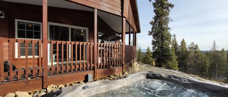 Absolute Relaxation is a 3 Bed/2 Bath home in the Central Colorado Rocky Mountains