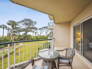 Private Balcony at 3110 Windsor Court South