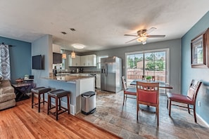 Kitchen (2)