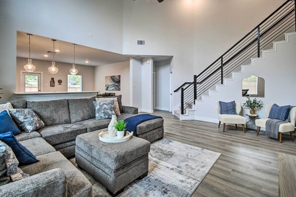 Houston Vacation Rental | 4BR | 2.5BA | 2,507 Sq Ft | Step-Free Access