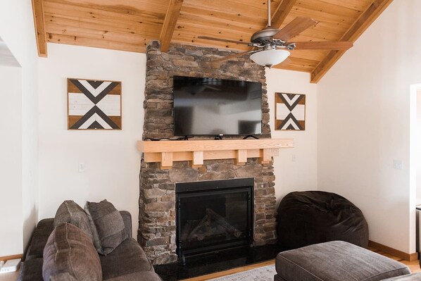 Main Floor • Family Room • Gas Fireplace • Lovesac Couch & Sac • Roku TV • Hulu Live TV Subscription