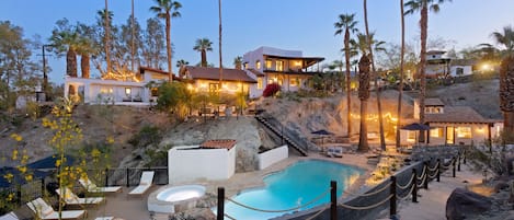 Welcome to Casa Tierra, my new Palm Desert home.