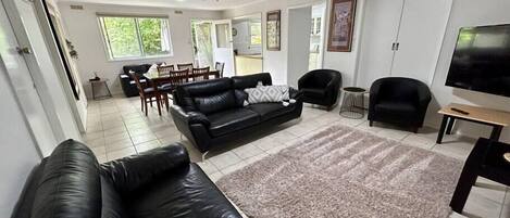 RM10- Living Room