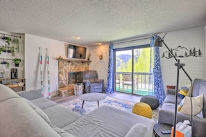 Living Room | Single-Story Home | Queen Murphy Bed | Washer & Dryer