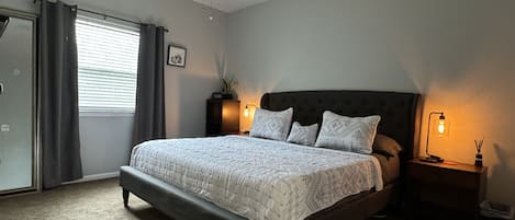 Spacious bedroom - King size bed