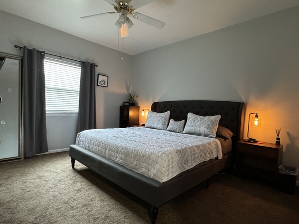 Spacious bedroom - King size bed