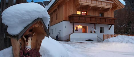 Extérieur maison de vacances [hiver]