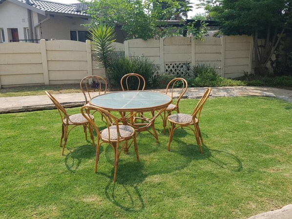 Outdoor dining