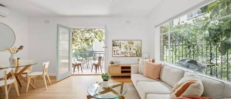 Living and dining area with view to blacony