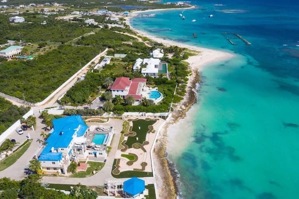 Villa Dolphin on Sandy Point Beach