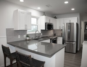 Newly Renovated Kitchen!