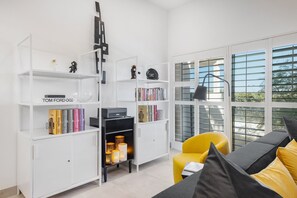 K0145 - Living Room Bookcases