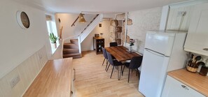 Open plan kitchen diner