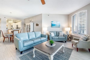 Beach Colony Tower 4B Living Room Seating