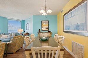 beachcolonytower9cmaindiningarea18a5130