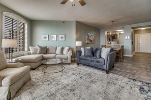 Beach Colony West PH1C Living Room