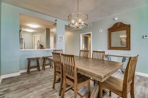 Beach Colony West PH1C Dining Room and Kitchen
