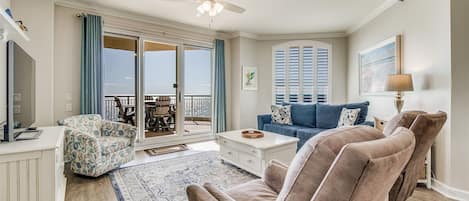 Beach Colony West PH3C Living Room and Beach View Balcony