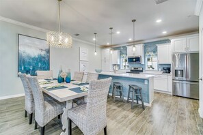 Lost Key Beach Walk Retreat Open Kitchen and Dining Area