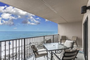 Ocean Breeze West 502 Fantastic Beach Views from Balcony