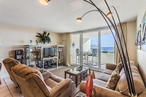 Perdido Sun 112 Living Room and Beach View Balcony