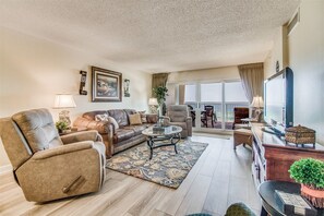 Sandy Key 334 Living Room and Beach View Balcony