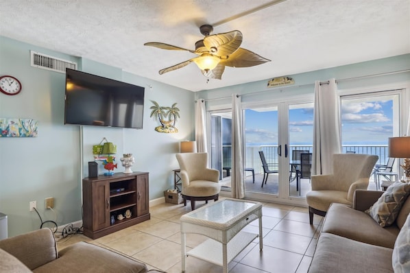 Sandy Key 415 Living Room and Beach View Balcony