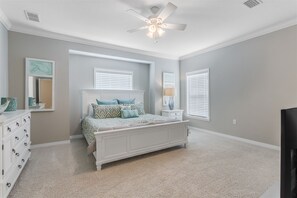 Lost Key Sea Salt Guest Bedroom #1 King Bed