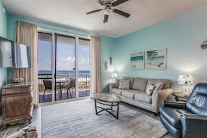 Spanish Key 206 Living Room and Beach View Balcony