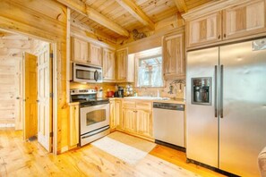 "The cabin was beautiful and out host was awesome." -Nichole