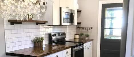 Fully equipped kitchen