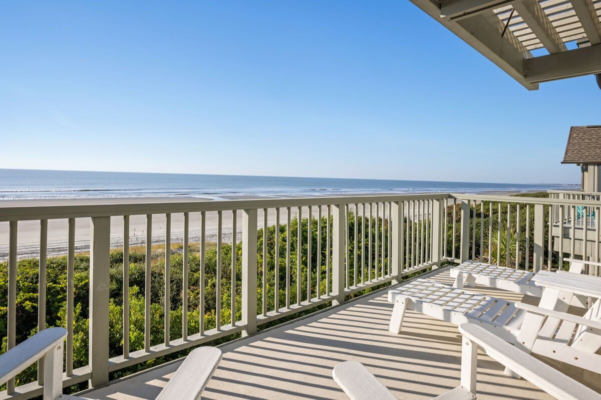 4221 Mariners Watch: 3BR, Stunning Ocean Views, Steps from Beach, Bike Credit