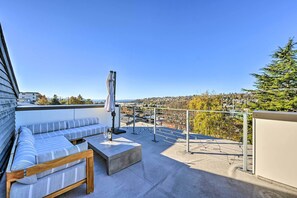 Rooftop Patio | Magnolia & Elliot Bay Views