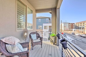 Townhome Exterior | Furnished Balcony