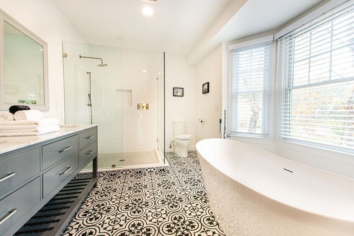 Style & Comfort at Modern Waterfront Home!