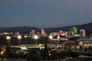 Reno night skyline from the deck! *Message for Reno event dates*