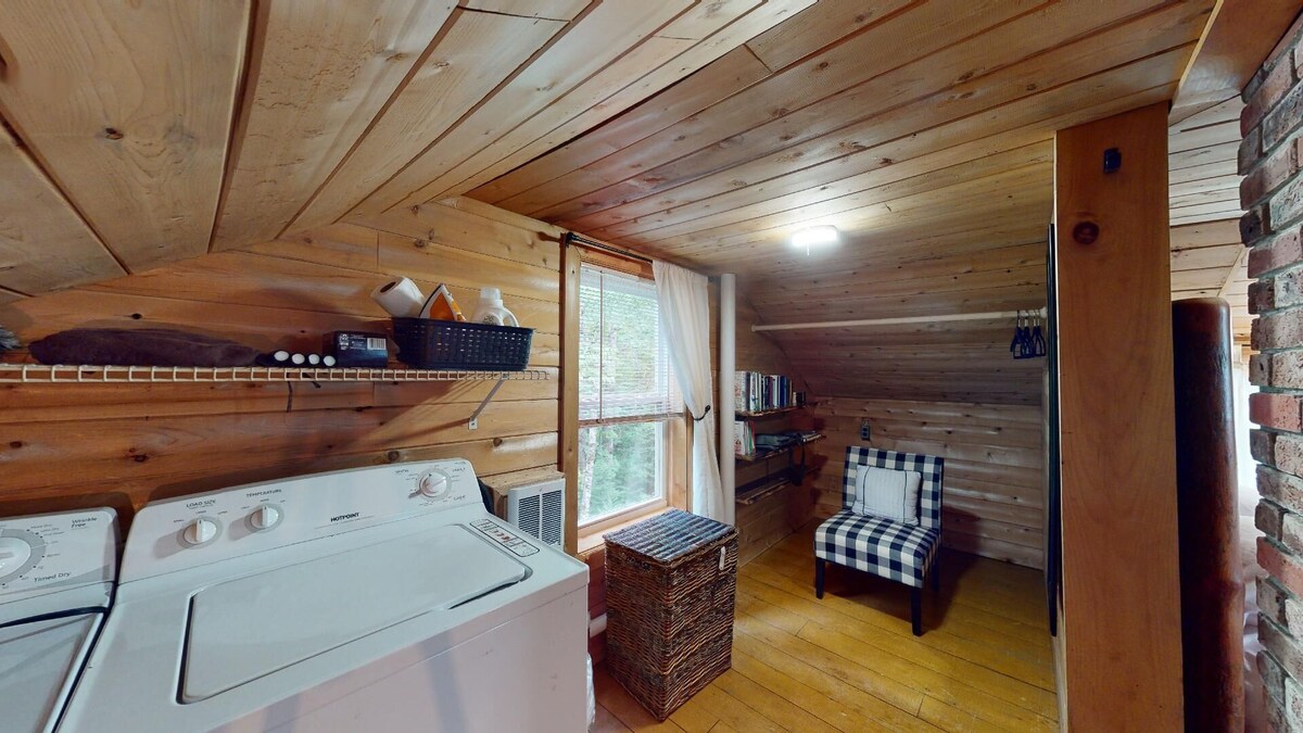 Lupine Lodge (Close Access to Moosehead Lake, ATV and Snowmobile Trails)