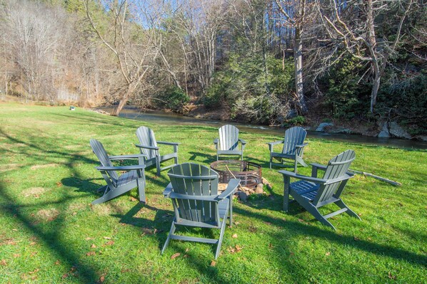 Perfect for S'Mores and star-gazing...