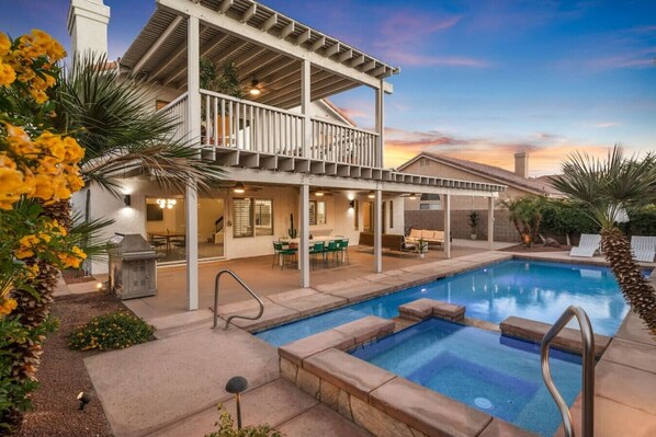 Private backyard: pool and spa