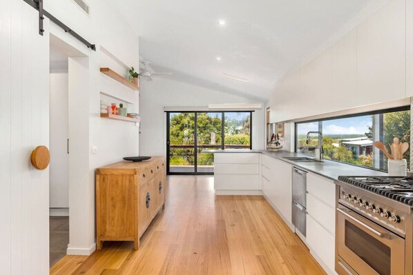 Modern kitchen