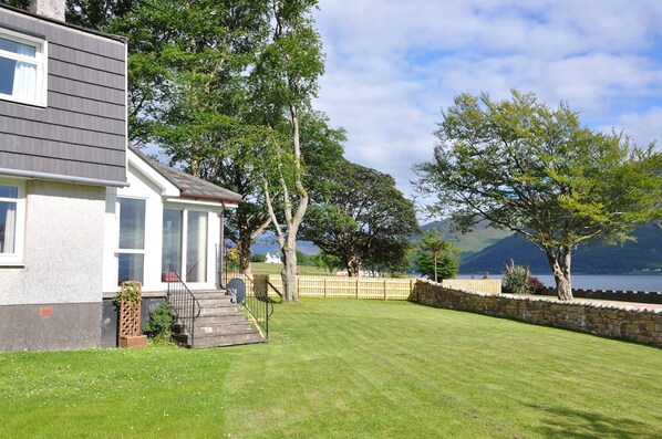 Side view of cottage with Garden