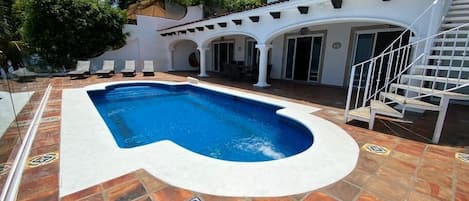 Enjoy your own pool with amazing views
Disfruta tu propia alberca con vistas inolvidables 