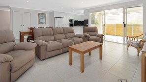 Loungeroom