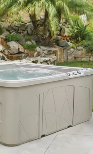 Hot tub