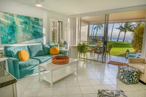Maalaea Kai 104 Living Room with ocean views