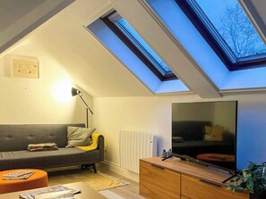 Living area | Cosy Apartment, Winchester