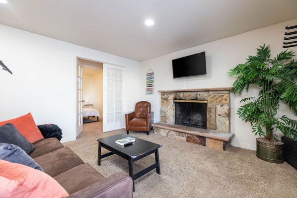 Living area with Fireplace