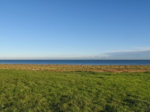 Surrounding area | Beach Walk, Kessingland