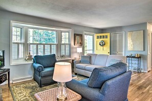 Living Room | Window A/C Unit